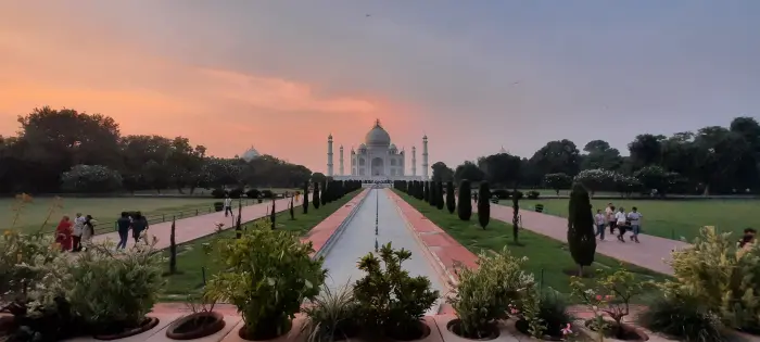 Sunrise Taj Mahal, Agra fort & Baby Taj Tour from dehli by Car