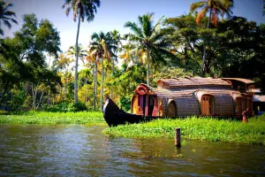 6 Nights, 7 Days Signature Kerala Tour: Munnar, Thekkady, Alleppey , Kovalam , Kanyakumari & Trivand